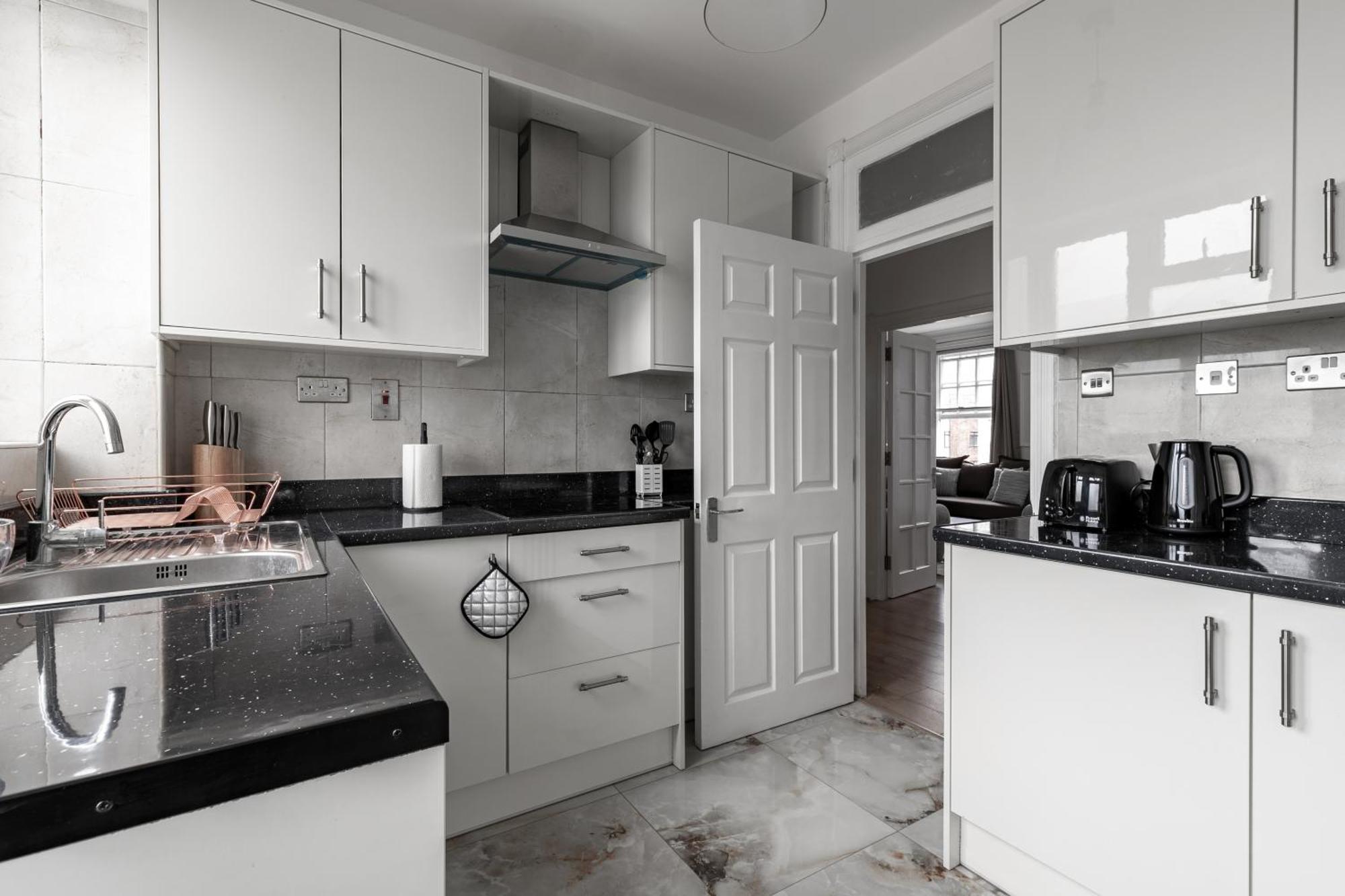 Marble Arch Apartments London Ruang foto